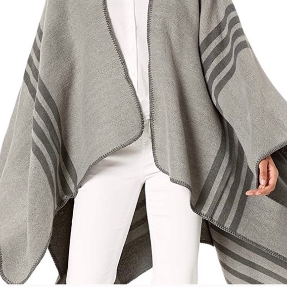 BB Dakota Accessories - BB Dakota Shawl Cape Wrap
Blanket Gray Poncho